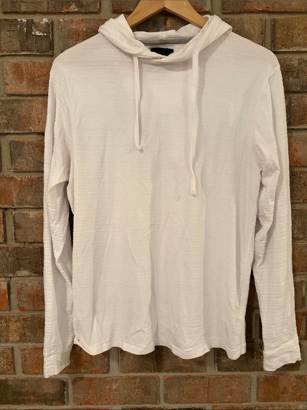 Denim & Flower Men's White Lightweight Hooded Long-Sleeve Top